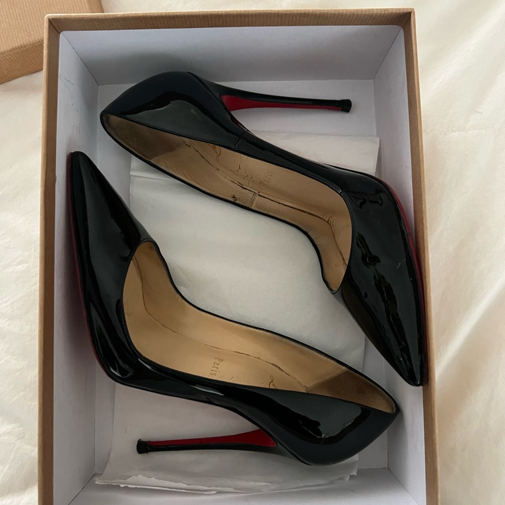 Christian Louboutin So Kate size 39